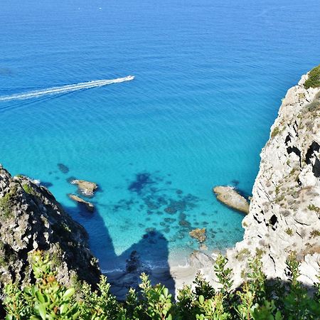 Calabria Beach Villa'S Capo Vaticano Exteriör bild